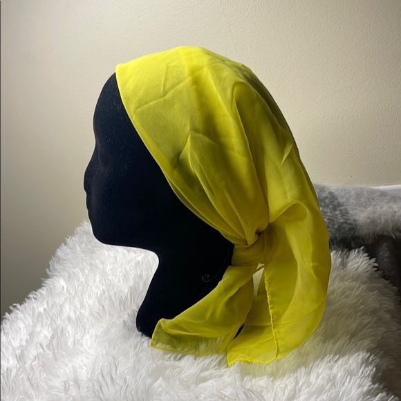 Yellow Headscarf - Picture 1 of 4